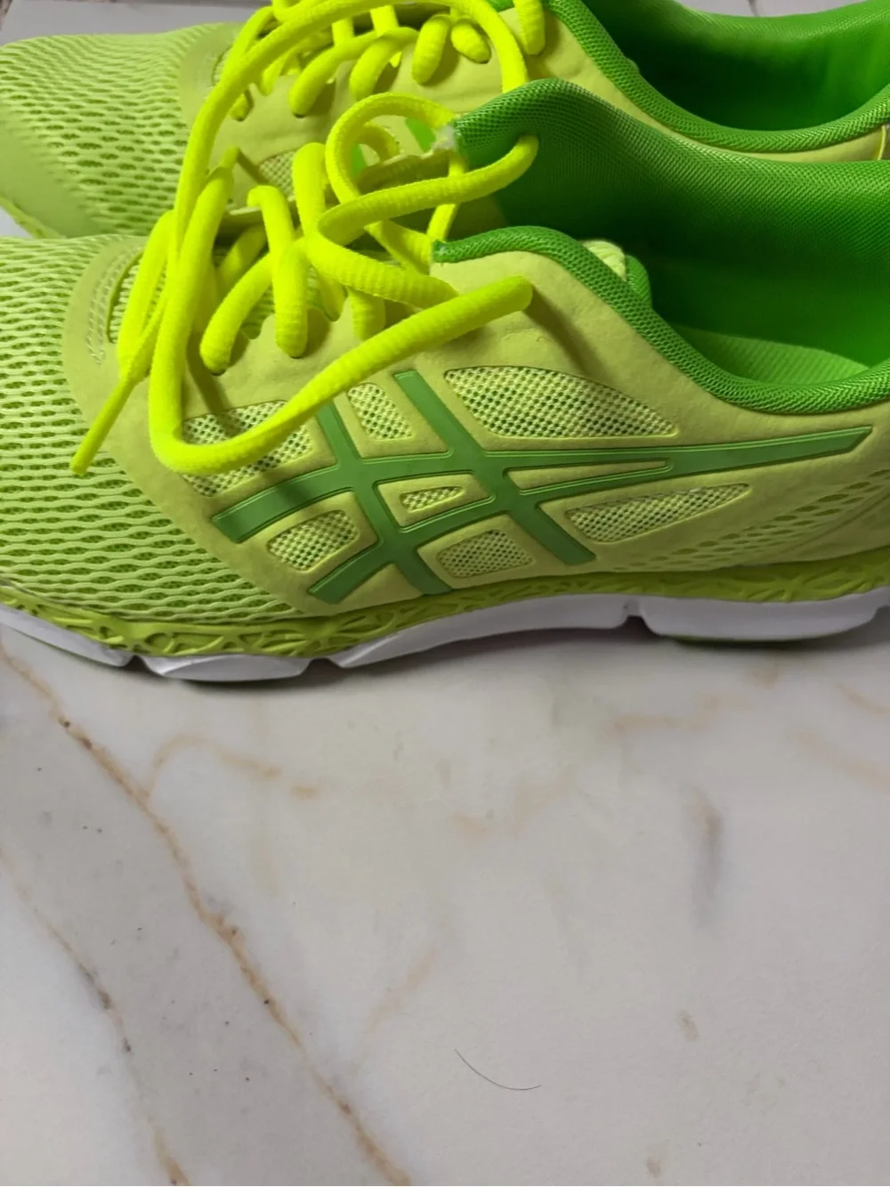 ASICS Women's Neon Green Running Shoes size 7